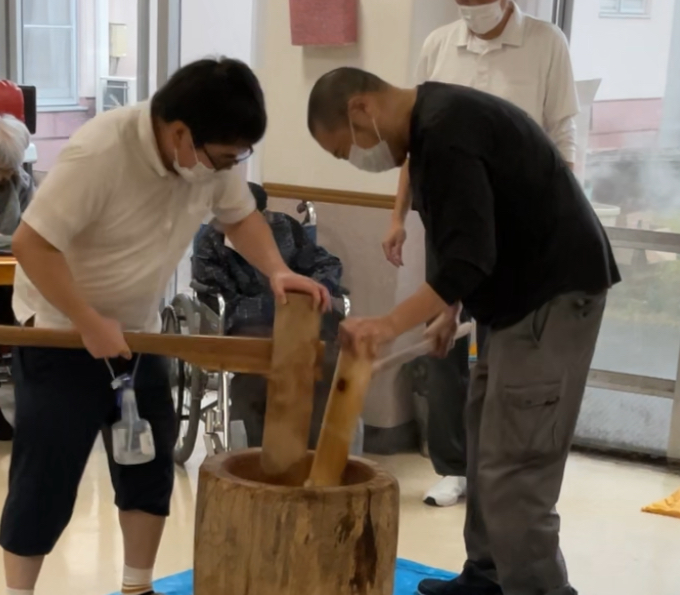特養で餅つきをしました！